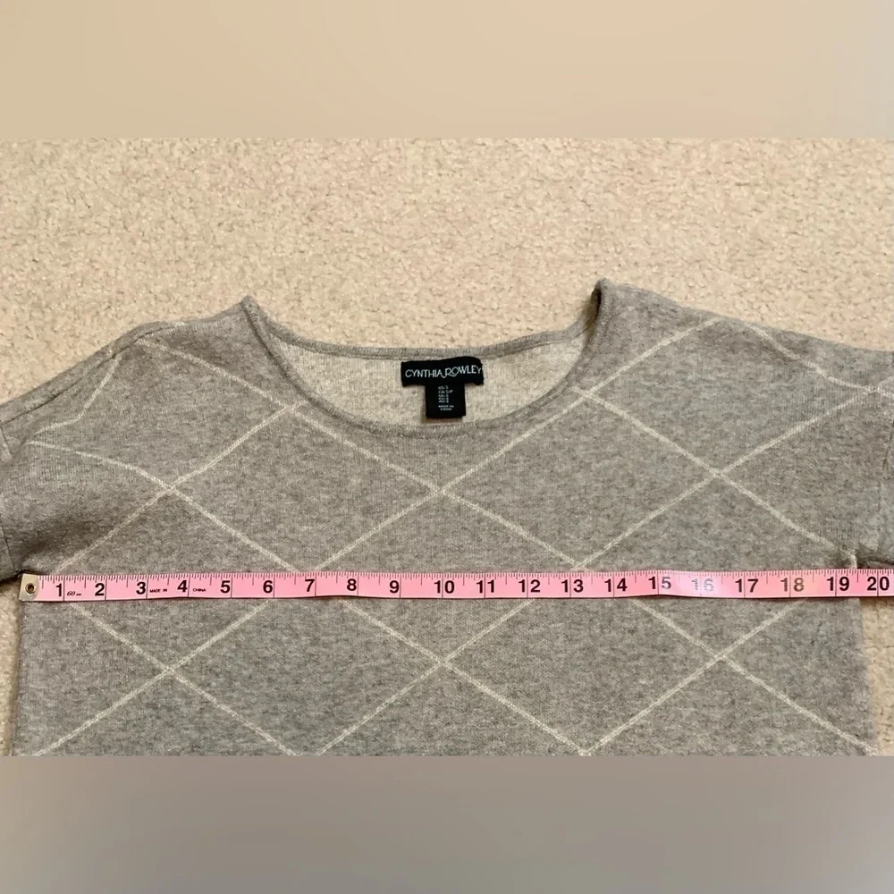 Cynthia Rowley Women’s Gray Sweater 3/4‎ Sleeve Crew Neck Small